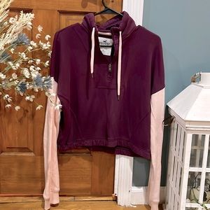 Hollister long sleeve half zip crop sweatshirt size M. Used good condition